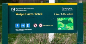 Waipu Scottish Migration Museum/Online Shop/Photo Waipu Caves Track Sign